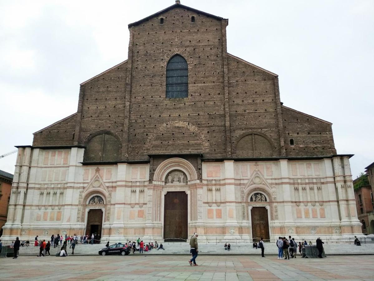 2Towers Holiday House_Centro Storico Di Bologna Bagian luar foto